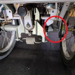 電動アシスト3輪車の後輪タイヤを交換する 電動アシスト3輪車の後輪タイヤを交換する