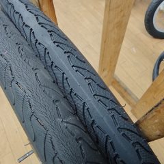 業務用電動自転車の後タイヤ交換をしました