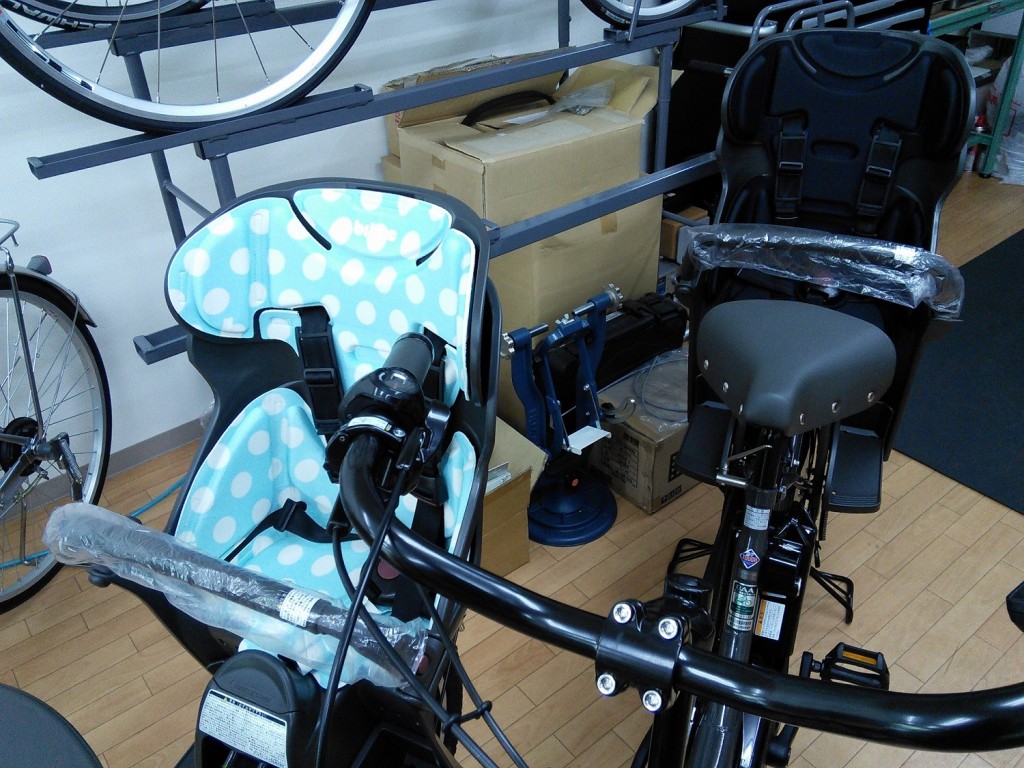 人気色　後期　BIKKE　GRI　シートクッション新品　電動自転車 カーボンソリッドドライブ採用の子乗せ電動アシスト自転車